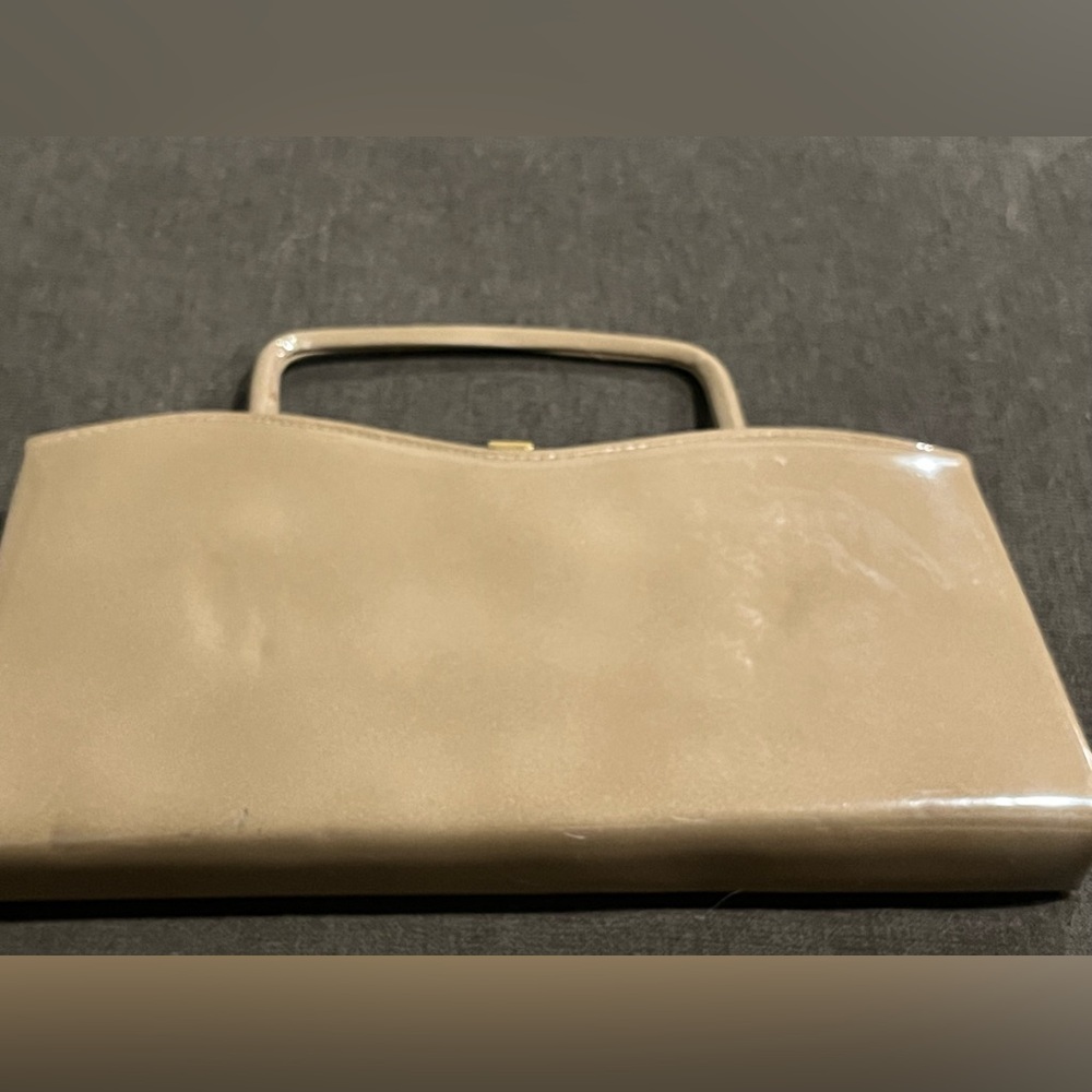 Elegant Cream Handbag